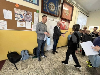 07fe3a37-608b-4931-ada8-f2ed7d48ede3