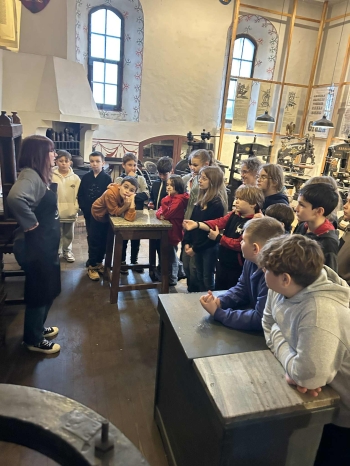 c541e78d-9b29-4c7f-a4b4-c9873b56a425