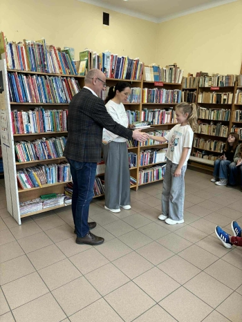 37c69bac-775e-4f11-95d7-5740adec468b