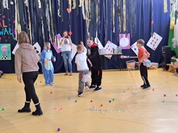 9e6fdfc6-2892-4525-b176-9dbd271b35d2