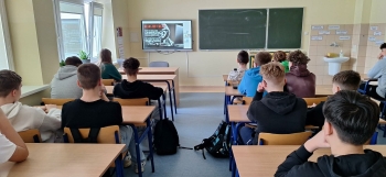 eb87eb98-77d0-4446-814b-27b00392ada8