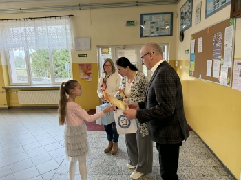 0b912e5b-f13b-4c9f-958b-b6d75ee7946b