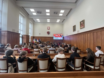 c9b0adf6-bc0b-4b61-80c4-295c64ce264d