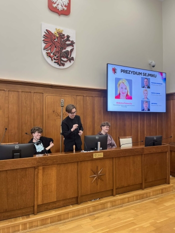 6ed2e588-a509-415e-8a43-30d7c2ab1d6d