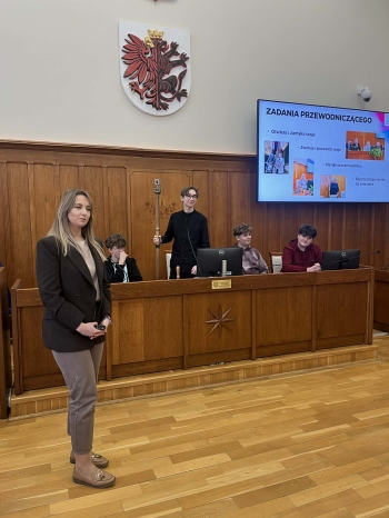 4f45b95e-602e-4f7b-8f78-af9e4a13a007