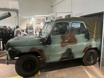 801cd835-83b3-4bda-abb1-3c6f3f161ba7