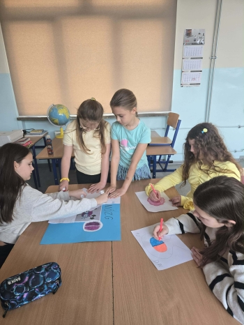 678d7a22-bfa3-4e38-9b7d-81b5f6a562d0