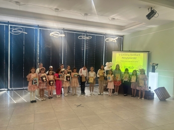 09563a55-df06-45a6-8fcf-29f0534d11ff