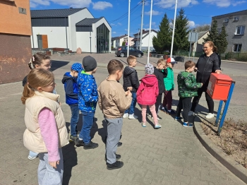 e8c95fc4-7398-41c9-a182-ba7609b2dce2