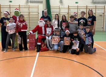 592521284_122188796378563210_5314093684295728939_n