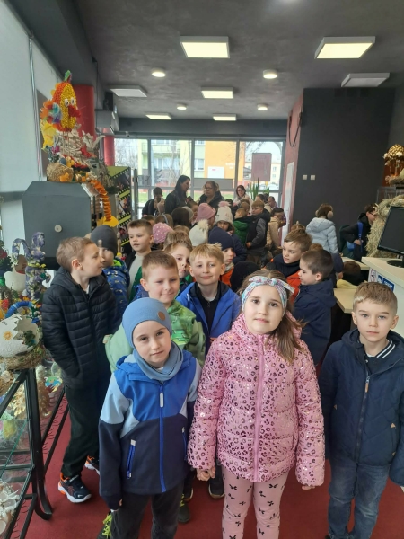 WYCIECZKA KLAS PIERWSZYCH DO KINA W ŻUROMINIE