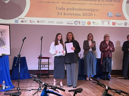 Laureatki Wojewódzkiego Konkursu Interdyscyplinarnego o Wielkich Polakach 